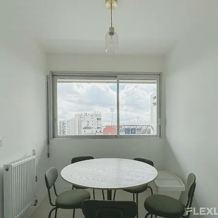 Immeuble Mouchez Feriehus Paris